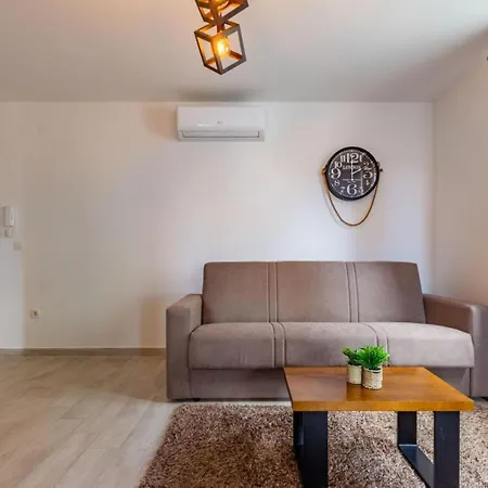 Apartmants Neli 아파트 자다르