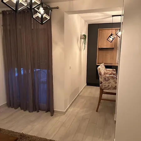 Apartmants Neli 자다르